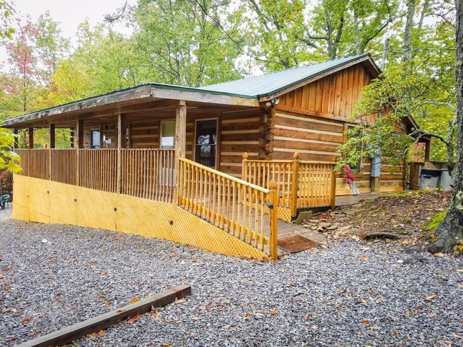 Rustic Cabin Sevierville Exterior photo