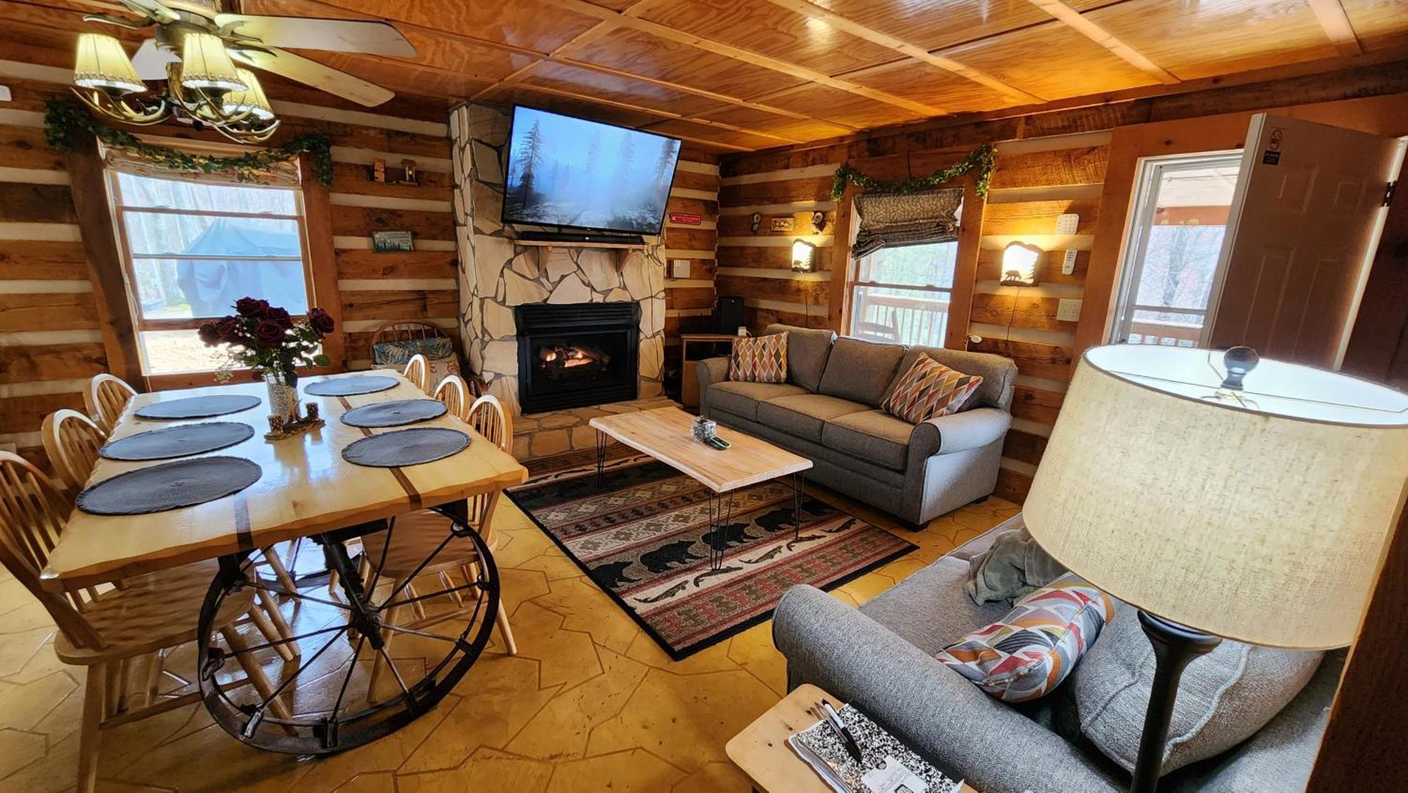 Rustic Cabin Sevierville Exterior photo