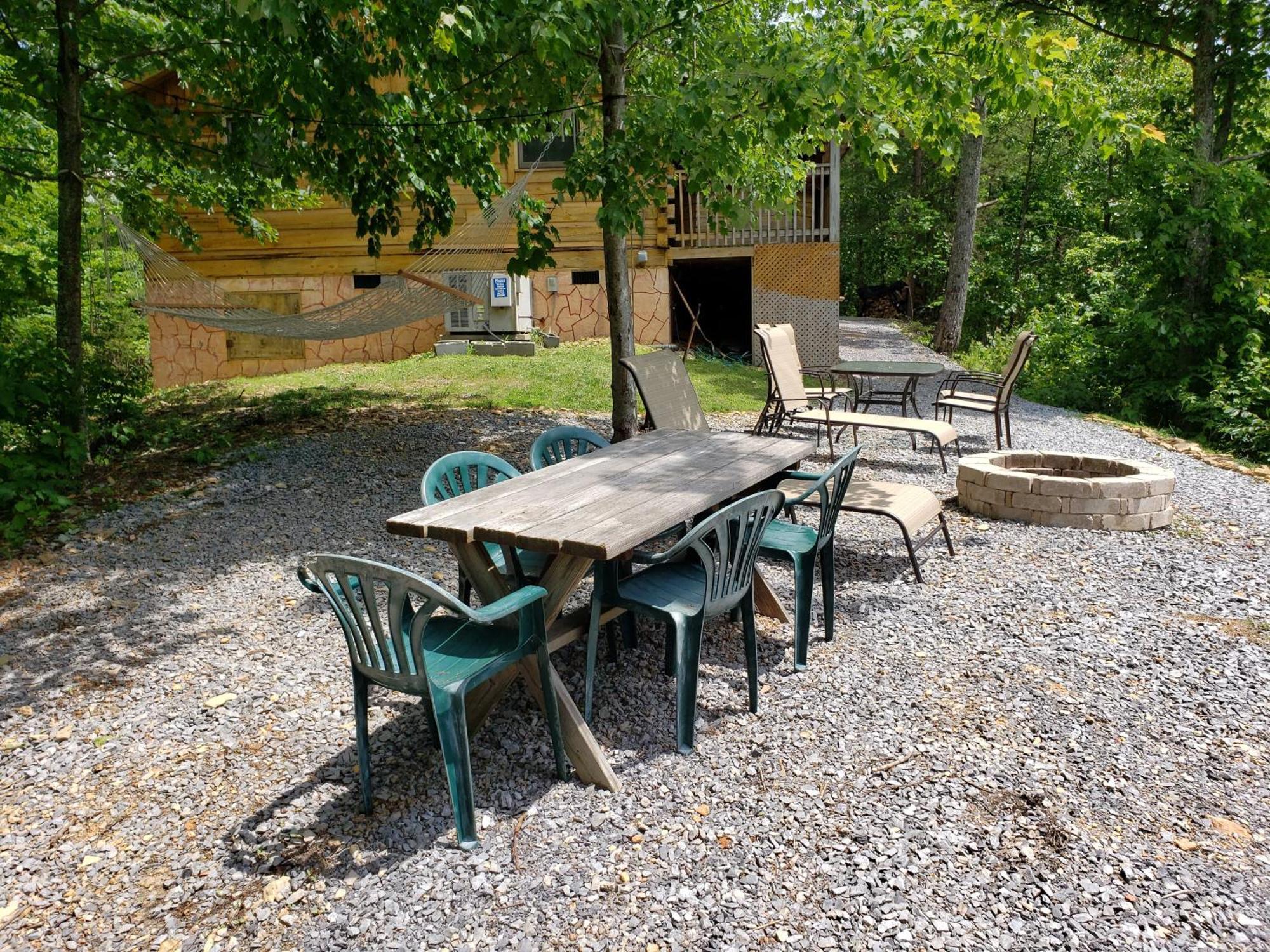 Rustic Cabin Sevierville Exterior photo